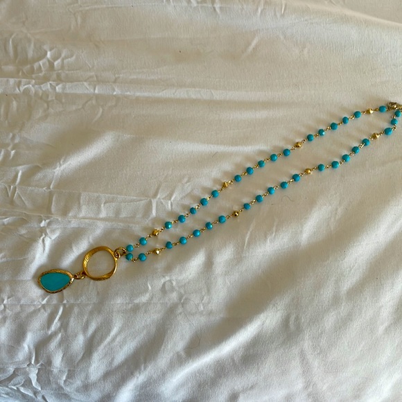 Turquoise/Blue & Gold Necklace with an turquoise blue stone. “New”. Never worn! - Picture 4 of 4